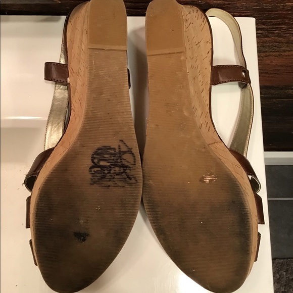 Guess Sandal Kayce Brown Strappy Cork Wedge SZ 10 - Picture 10 of 11